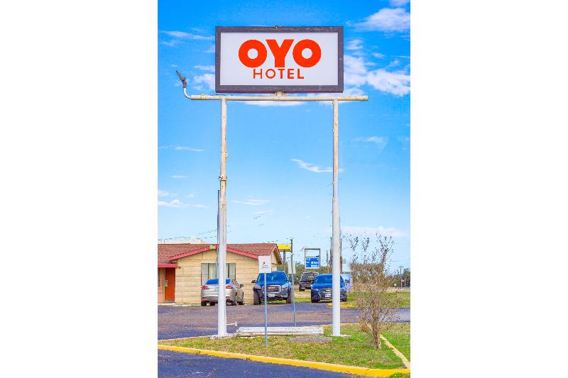 Capital O Hotel Beeville -US 181 image