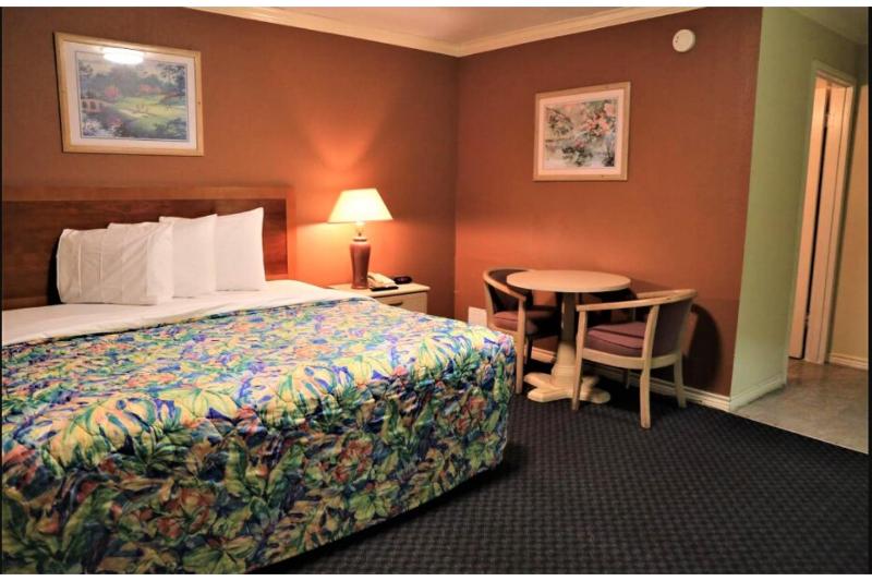 Capital O Hotel Beeville -US 181 image