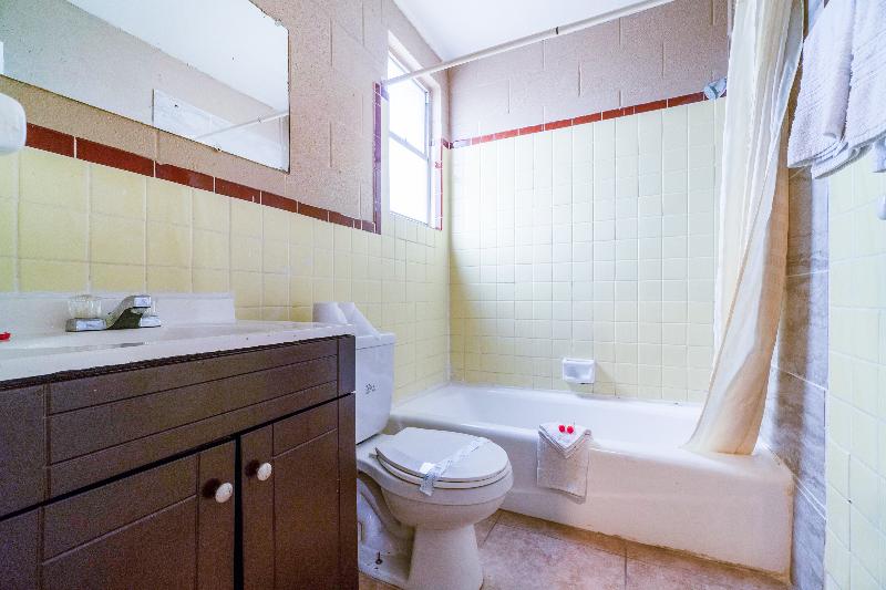 Capital O Hotel Beeville -US 181 image