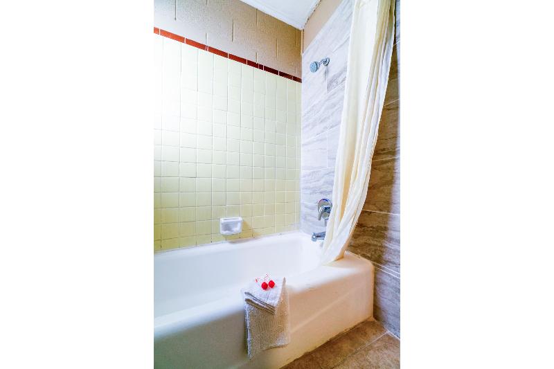 Capital O Hotel Beeville -US 181 image