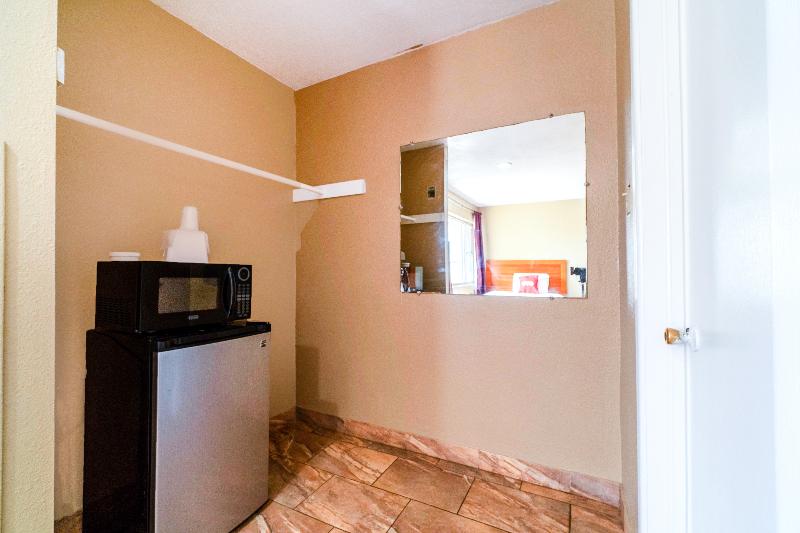 Capital O Hotel Beeville -US 181 image
