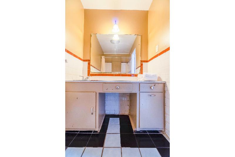 Capital O Hotel Beeville -US 181 image