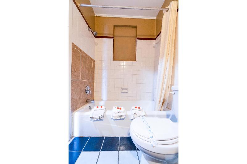 Capital O Hotel Beeville -US 181 image