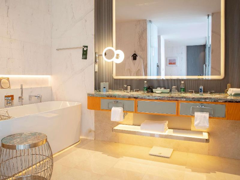 Sofitel Haikou image