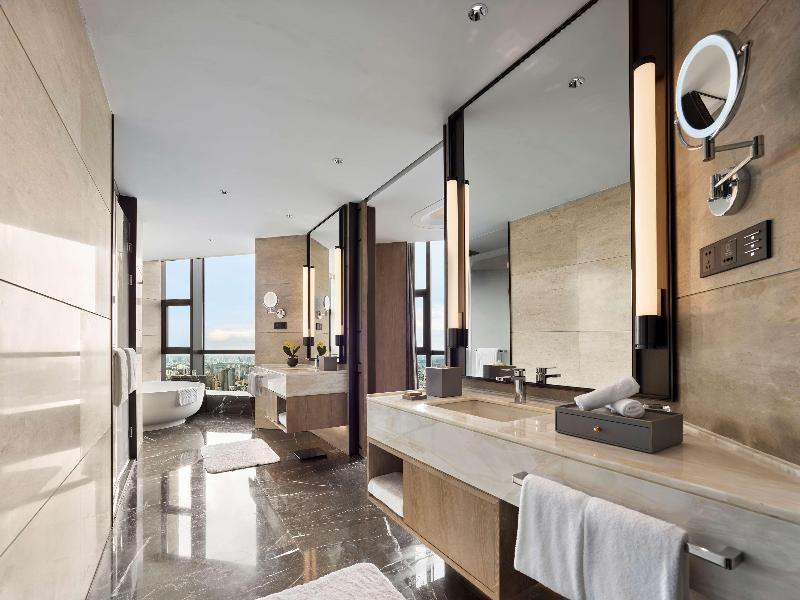 Hilton Jiaxing image