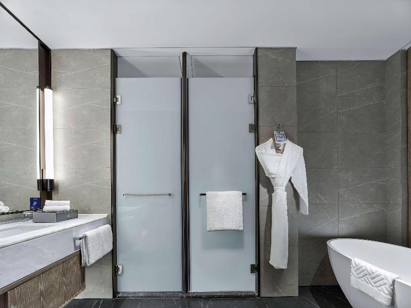 Hilton Jiaxing image