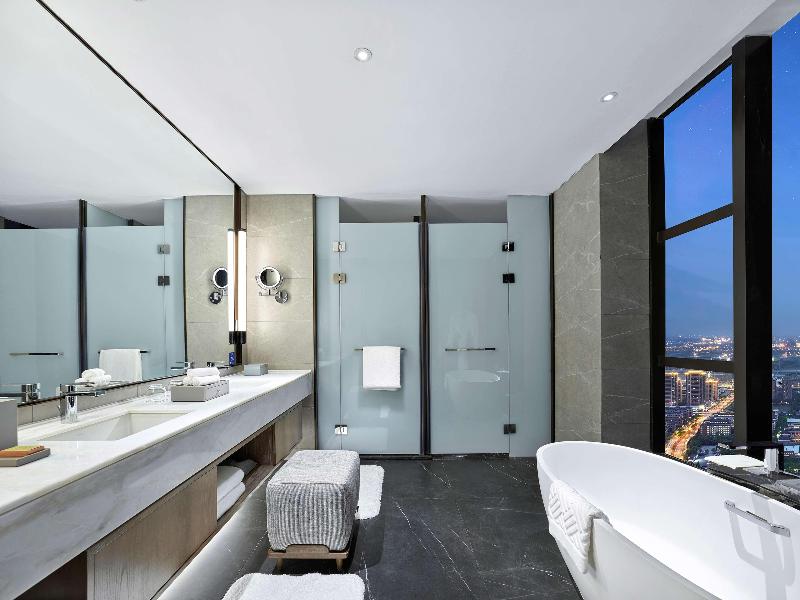 Hilton Jiaxing image