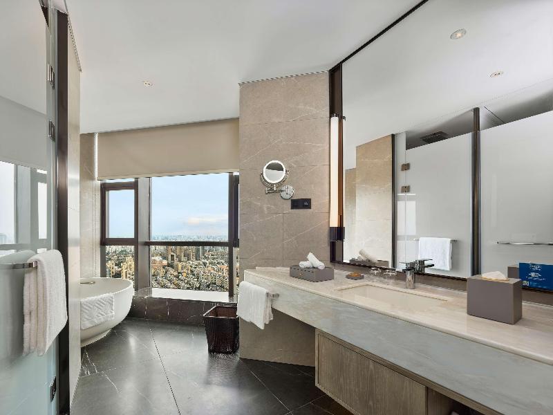 Hilton Jiaxing image