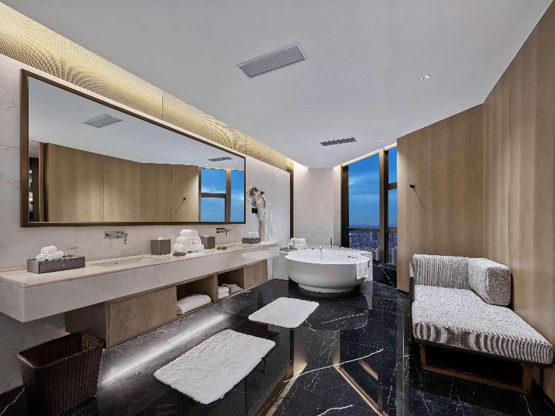 Hilton Jiaxing image