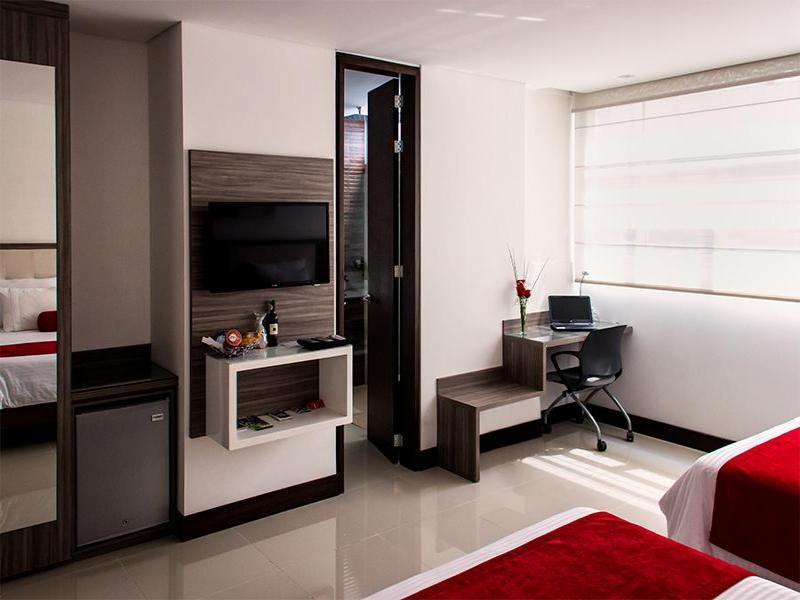 Loyds Hotel image