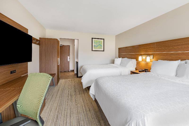 Holiday Inn Express & Suites Lincoln Downtown image