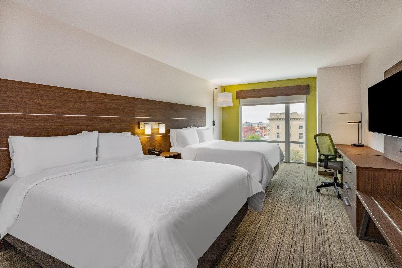 Holiday Inn Express & Suites Lincoln Downtown image