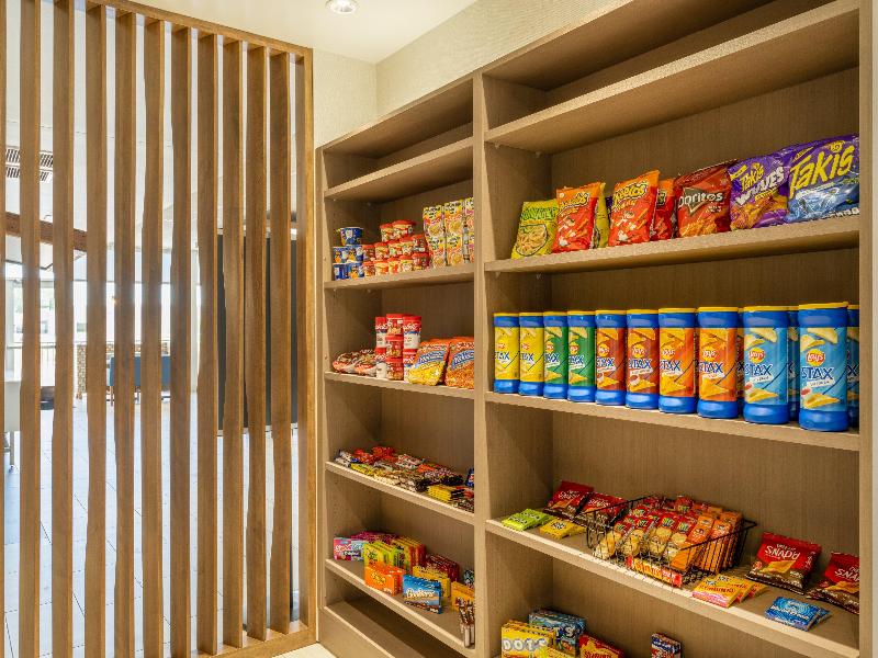 Holiday Inn Express & Suites Watertown