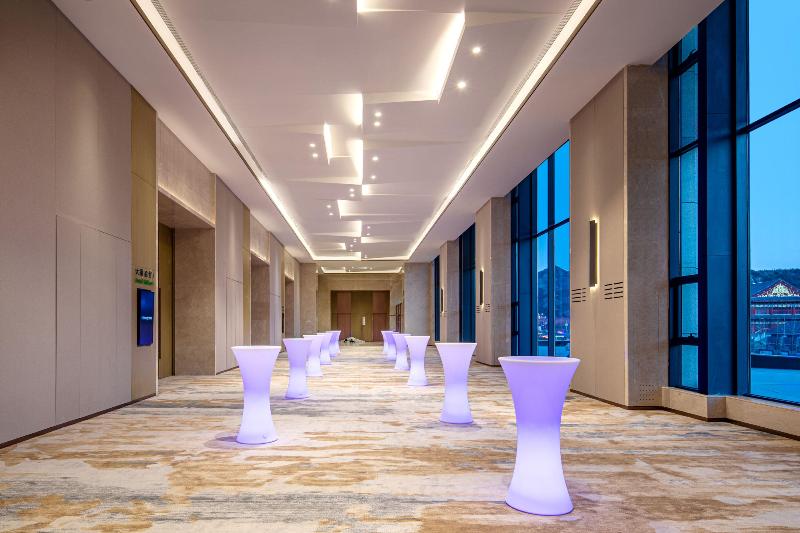 Holiday Inn Chengde Park View image