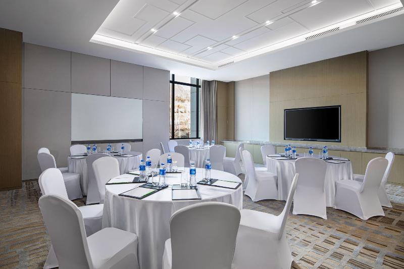 Holiday Inn Chengde Park View image