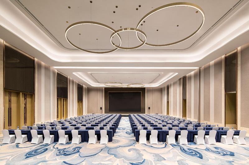 Holiday Inn Chengde Park View image