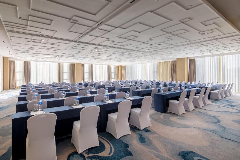 Holiday Inn Chengde Park View image