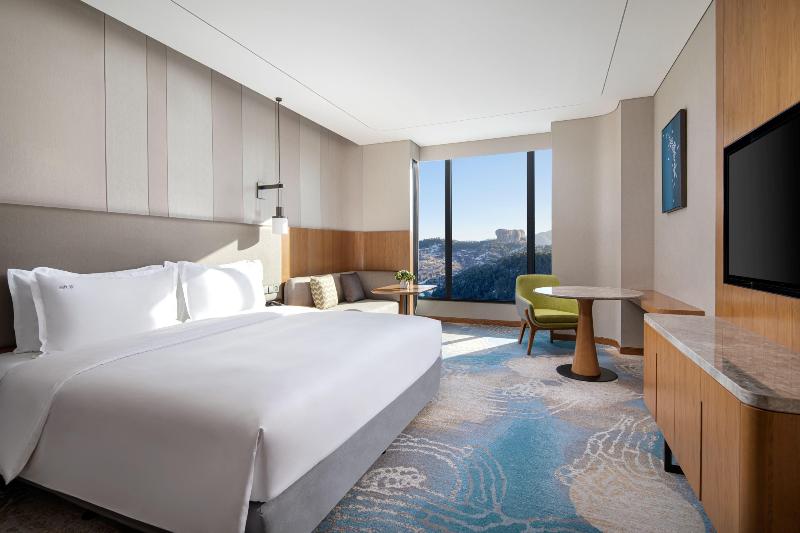 Holiday Inn Chengde Park View image