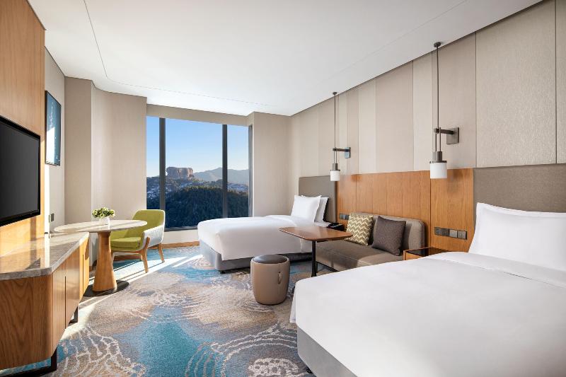Holiday Inn Chengde Park View image