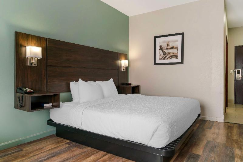 Best Western Clare Hotel image