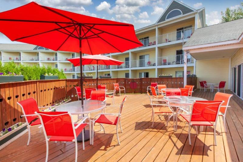 Apple Tree Inn, Surestay Collection By Bw image