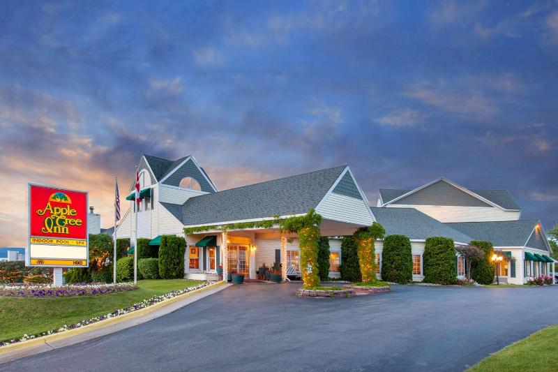 Apple Tree Inn, Surestay Collection By Bw image