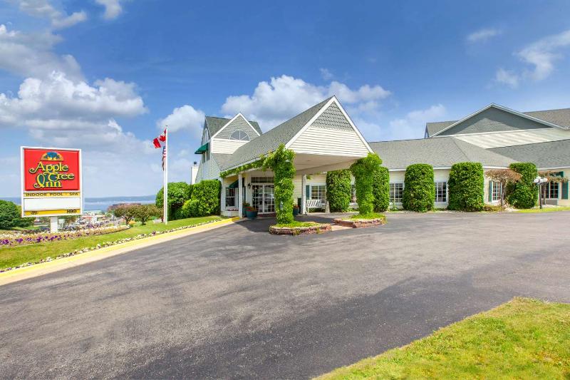 Apple Tree Inn, Surestay Collection By Bw image