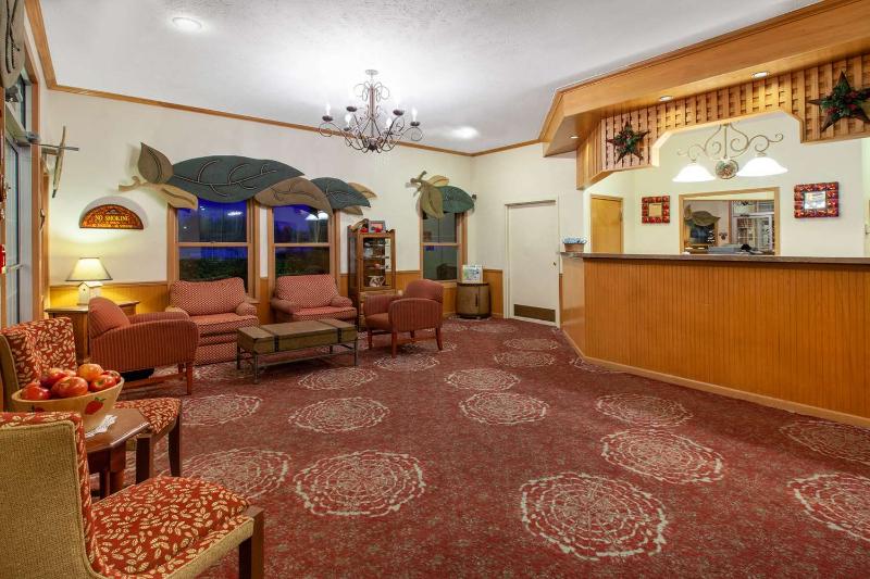 Apple Tree Inn, Surestay Collection By Bw image
