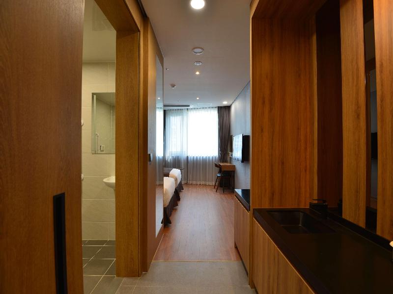 Best Western Plus Hotel Sejong image