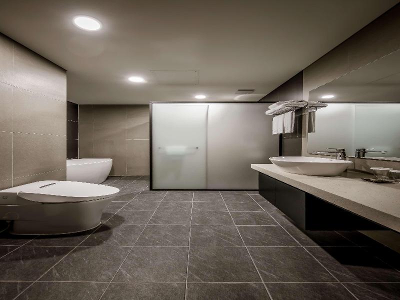 Best Western Plus Hotel Sejong image