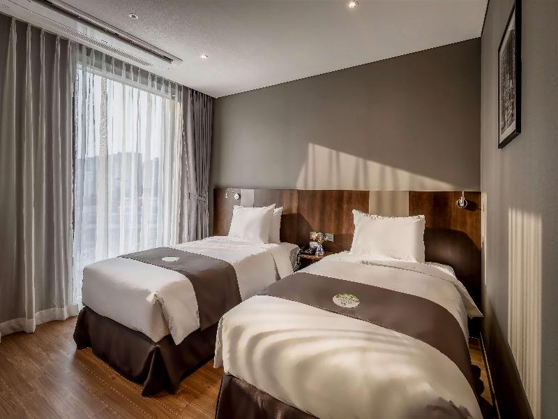 Best Western Plus Hotel Sejong image