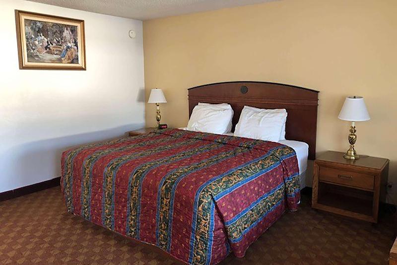 Travelodge by Wyndham Florence image