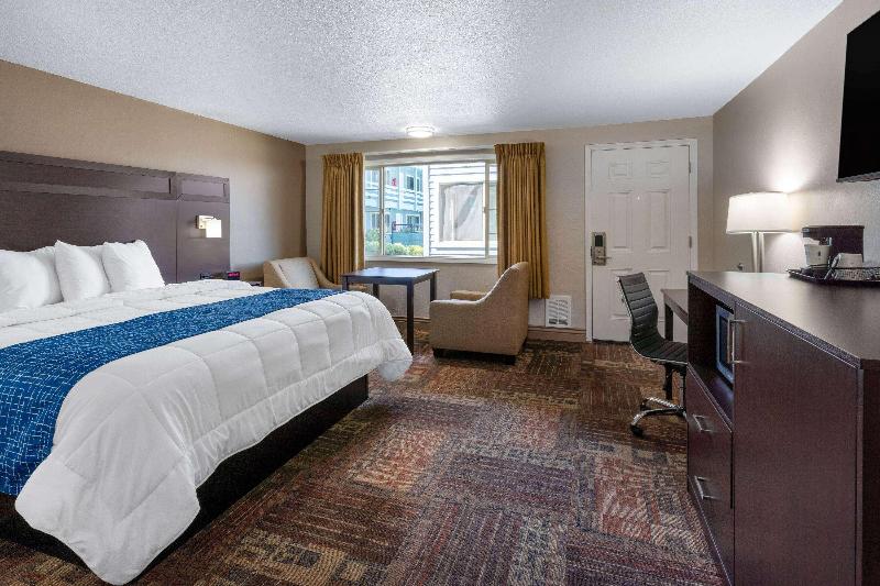 Travelodge by Wyndham Florence image