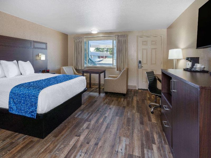 Travelodge by Wyndham Florence image