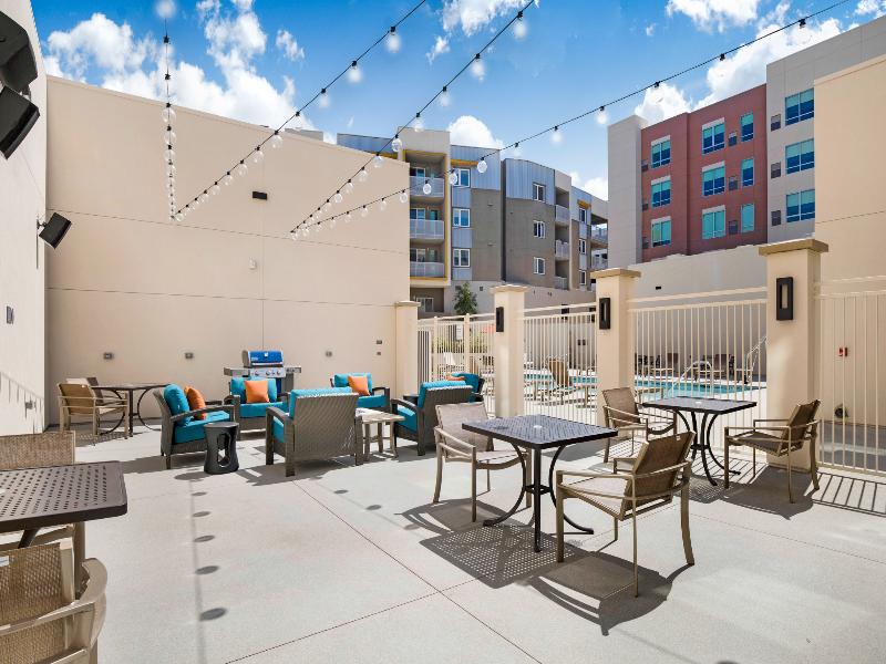 Hyatt House LA - University Medical Center — exterior view