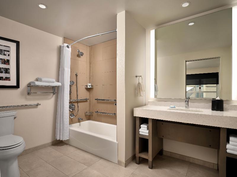 Hyatt House LA - University Medical Center image