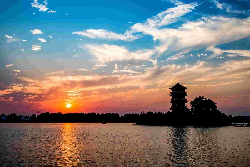 Holiday Inn Fuyang image