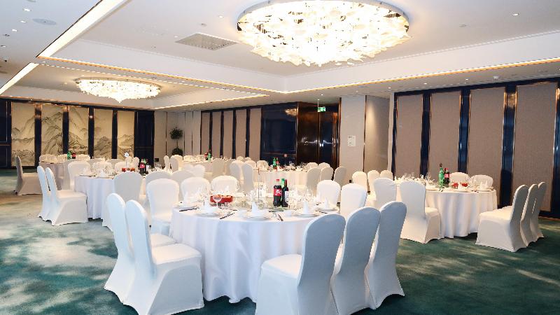 Holiday Inn Fuyang image