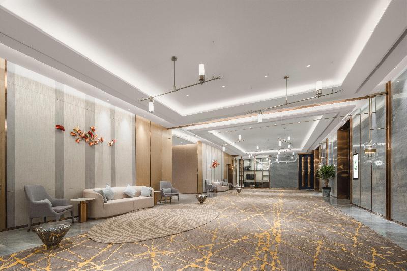 Holiday Inn Fuyang image