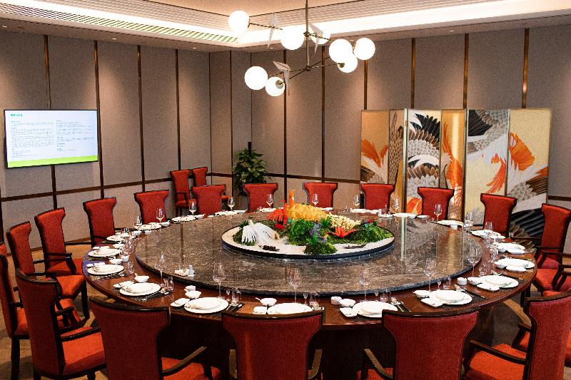 Holiday Inn Fuyang image