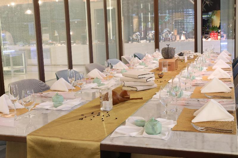 Holiday Inn Fuyang image