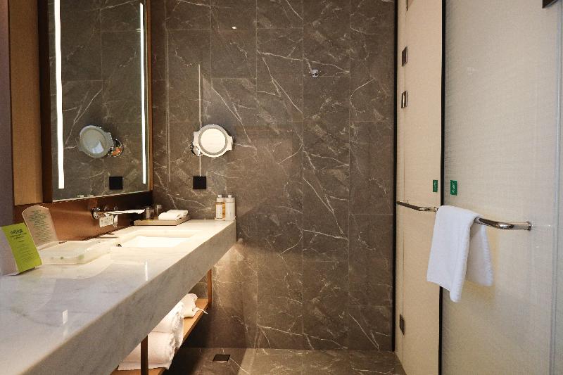Holiday Inn Fuyang image