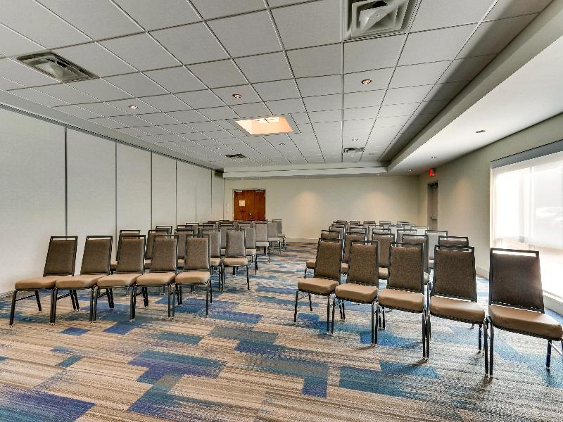 Holiday Inn Express and Suites Dawsonville