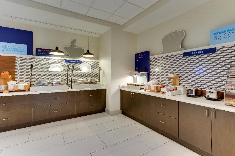 Holiday Inn Express and Suites Dawsonville image