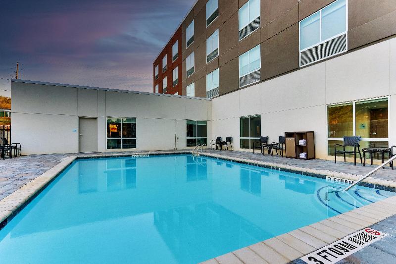 Holiday Inn Express and Suites Dawsonville image