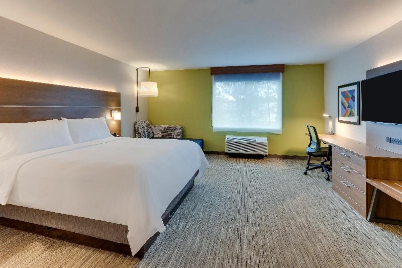 Holiday Inn Express and Suites Dawsonville image