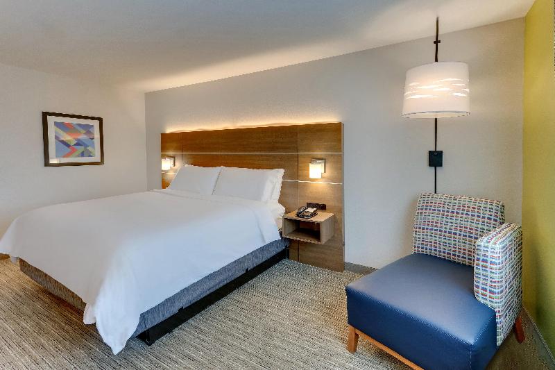 Holiday Inn Express and Suites Dawsonville image