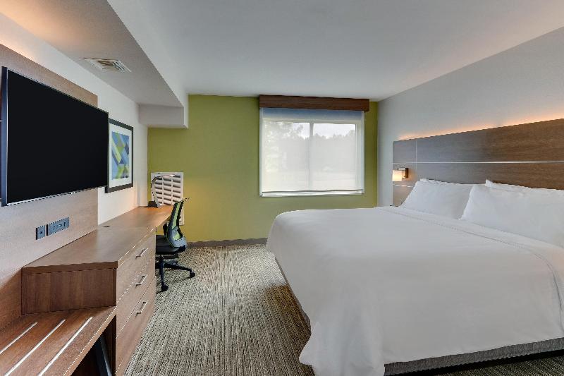 Holiday Inn Express and Suites Dawsonville image