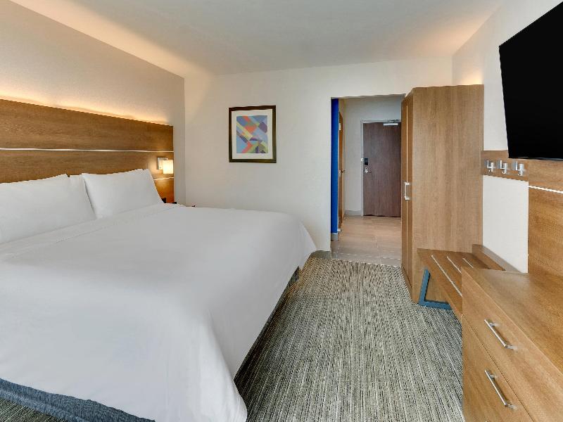Holiday Inn Express and Suites Dawsonville image