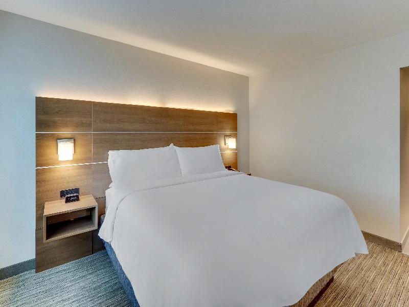Holiday Inn Express and Suites Dawsonville image